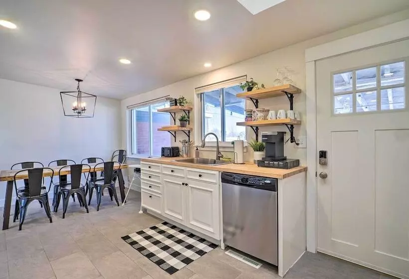 Spacious Murray Home Near Ski Resorts!
