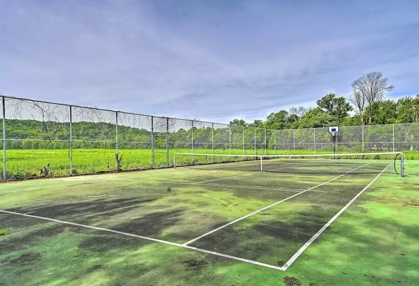 Stunning Wisconsin Retreat On Active Farm!