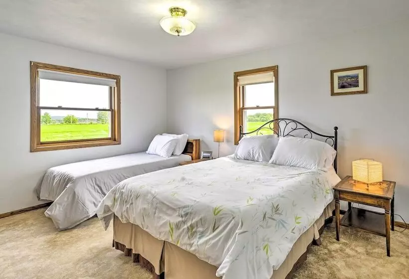 Stunning Wisconsin Retreat On Active Farm!