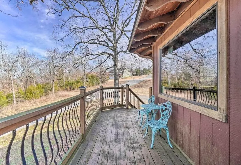 Sunset Bluff Treehouse : On Bull Shoals Lake!