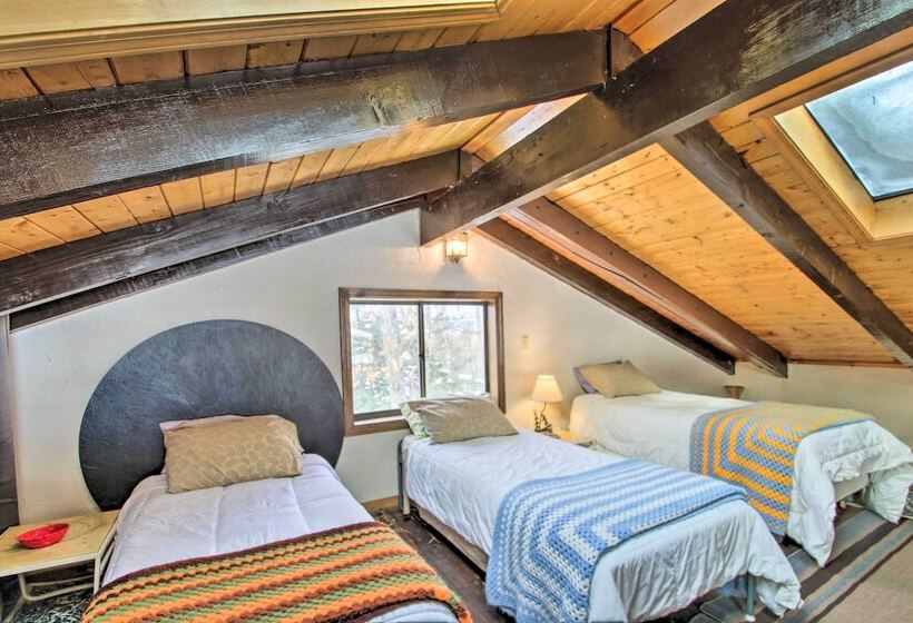 Swiss Style Chalet W/ Fireplace   Near Story Land!