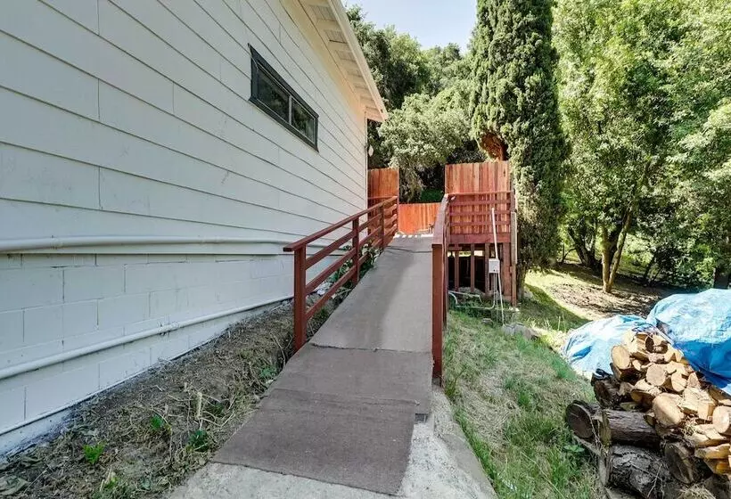 Unique Castro Valley House 30 Mi To San Fran!