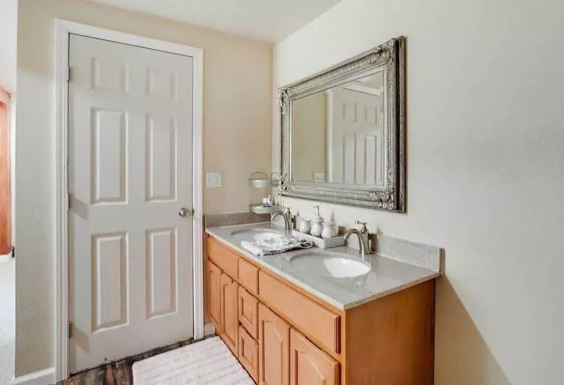 Unique Castro Valley House 30 Mi To San Fran!