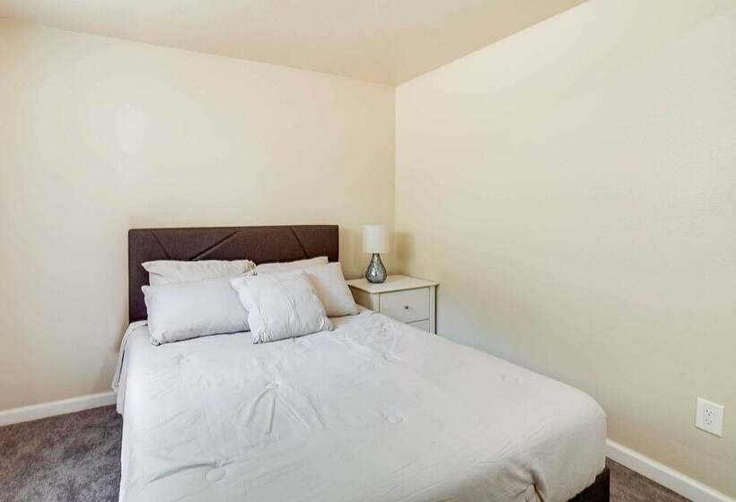 Unique Castro Valley House 30 Mi To San Fran!