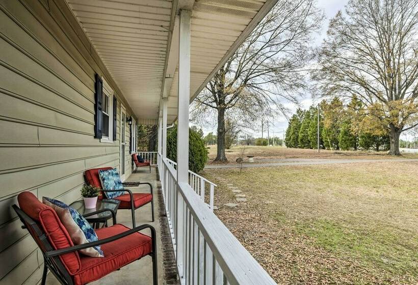 Updated + Pet Friendly Morrisville Retreat!