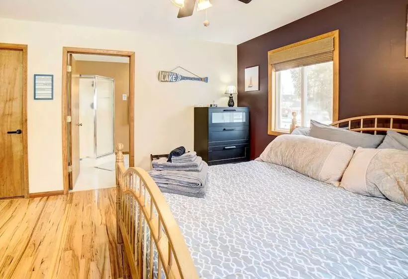 Waterfront Evart House On Chippewa Lake Channel