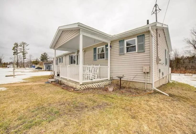 Waterfront Evart House On Chippewa Lake Channel