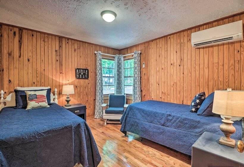 Waterfront Lake Martin Home W/ Grill & Beach!