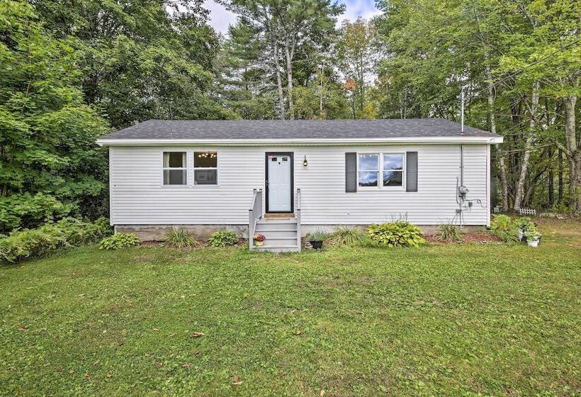 Woodsy Pittston Retreat Near Kennebec River!