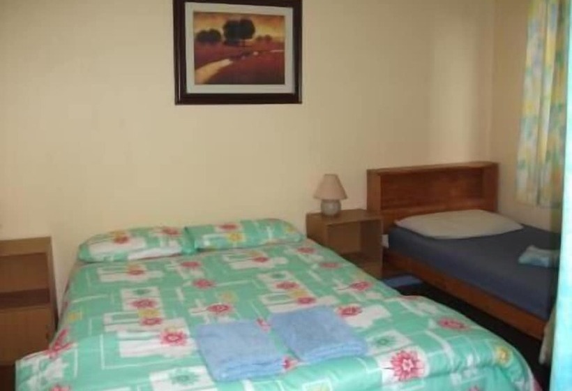 هتل Apollo Bay Backpackers