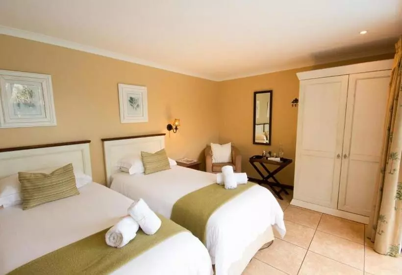 ホテル Aziza Guesthouse