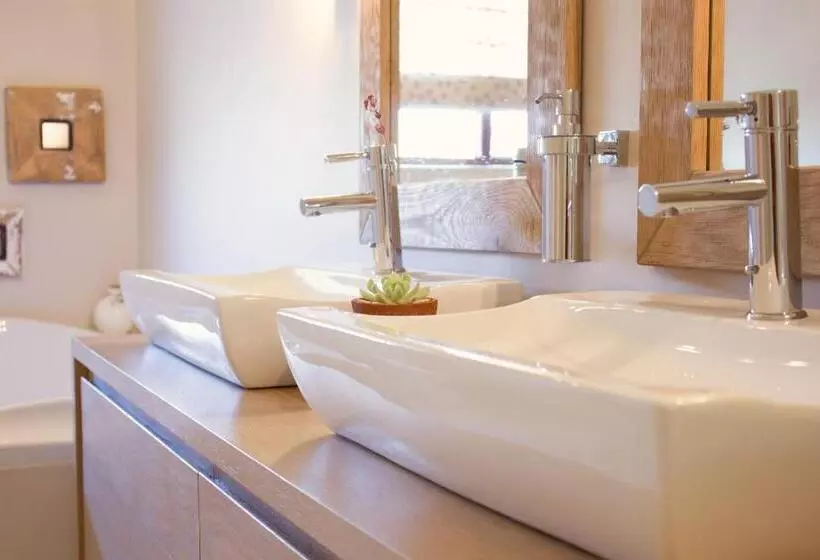 ホテル Aziza Guesthouse