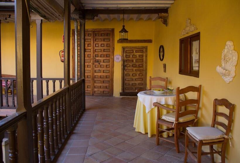 Отель Casa Palacio Conde De Garcinarro