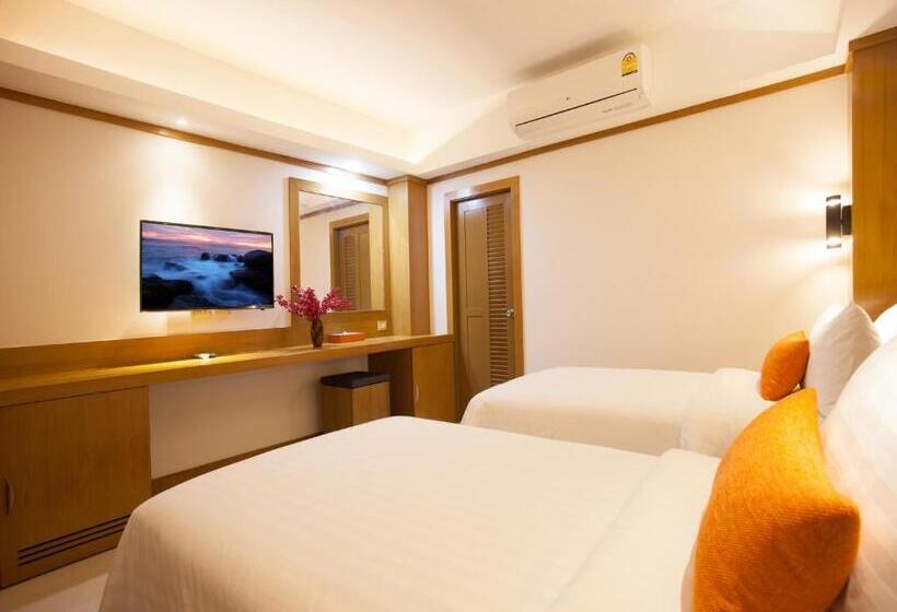 هتل Chabana Kamala