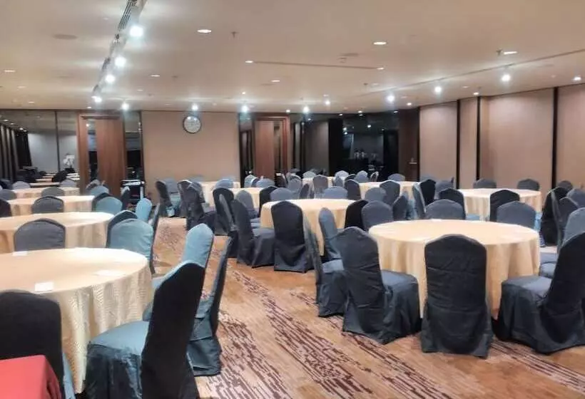 I Hotel Baloi Batam