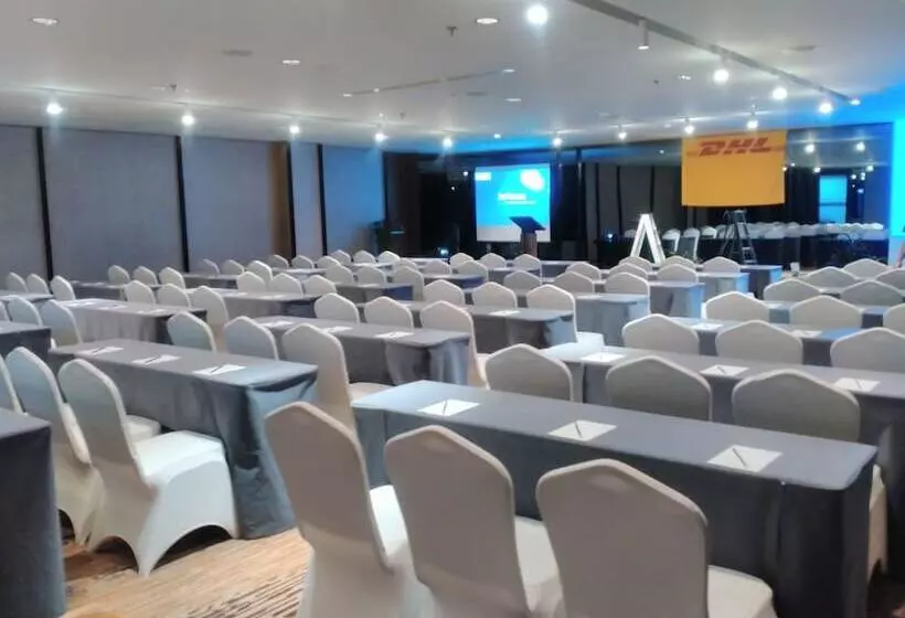I Hotel Baloi Batam