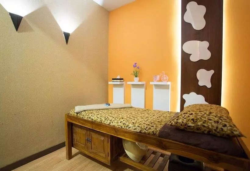I Hotel Baloi Batam