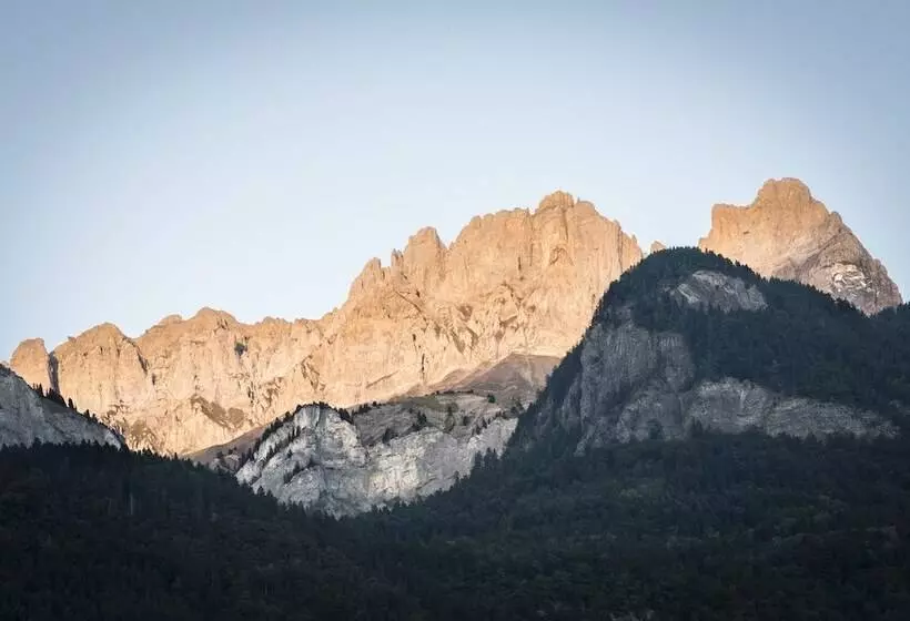 ホテル Ibis Budget Sallanches Pays Du Mont-blanc