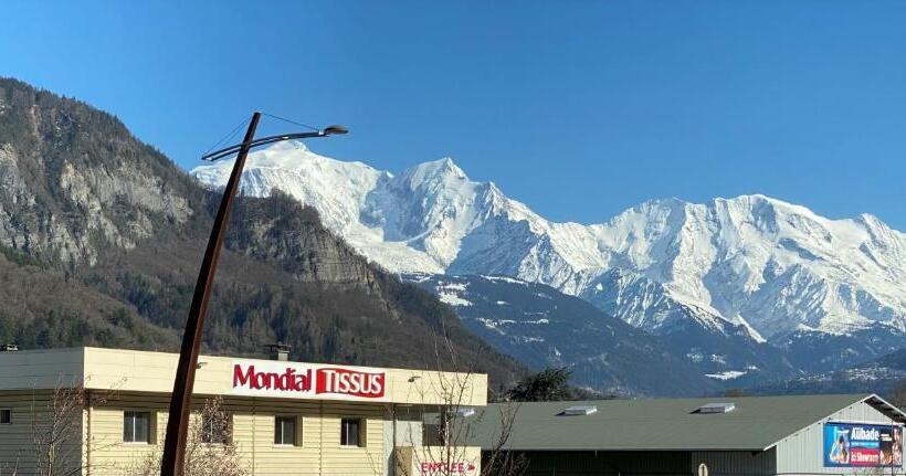 호텔 Ibis Budget Sallanches Pays Du Mont-blanc
