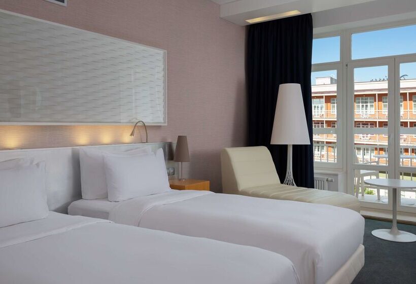 בית מלון כפרי Radisson Resort, Zavidovo