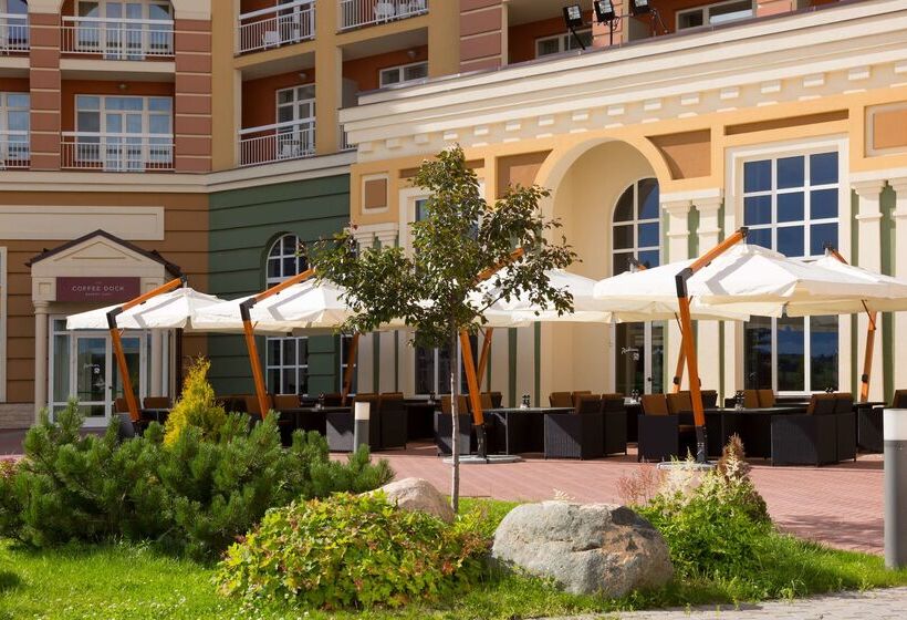 בית מלון כפרי Radisson Resort, Zavidovo