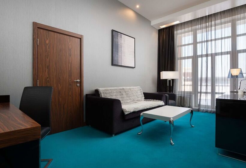 בית מלון כפרי Radisson Resort, Zavidovo