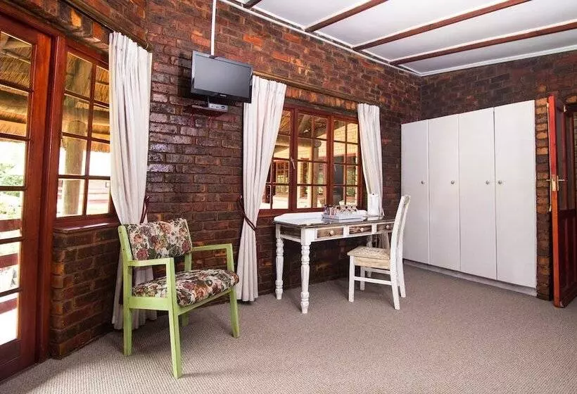 ホテル Storms River Guest Lodge
