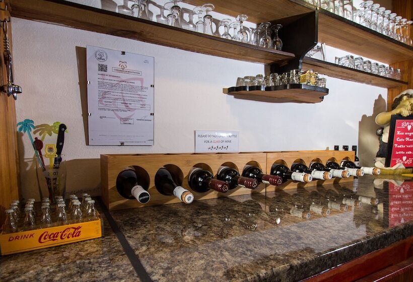 فندق Storms River Guest Lodge