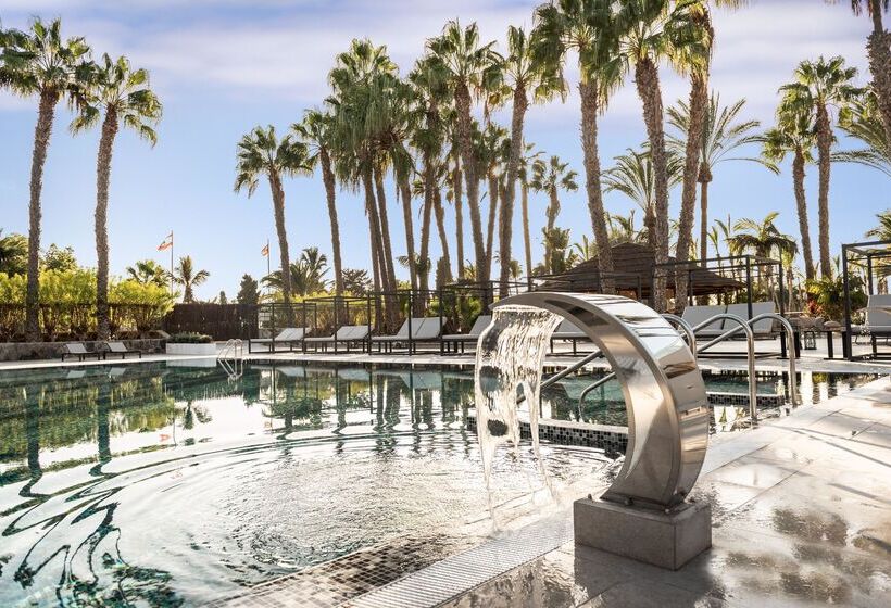 בית מלון כפרי Tabaiba Princess