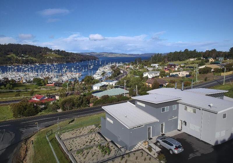 בית מלון כפרי The Cove Kettering