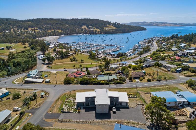 בית מלון כפרי The Cove Kettering