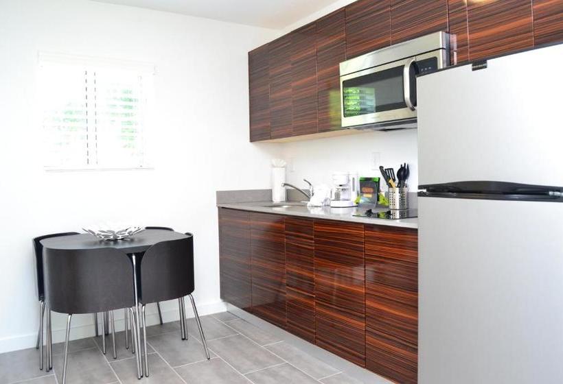 فندق The Reef A North Beach Village Resort