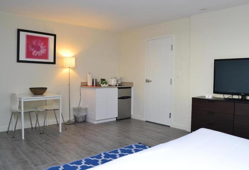 فندق The Reef A North Beach Village Resort