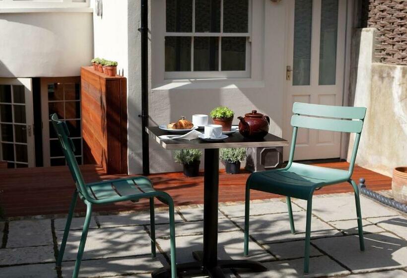 Kennington B & B