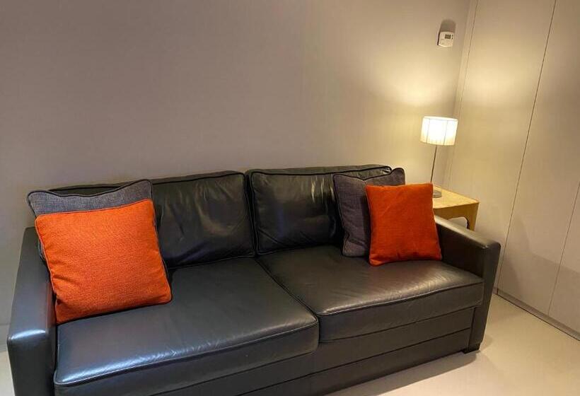 Kennington B & B
