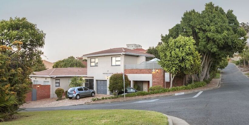 Пансион Maroela House