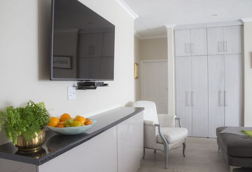 Пансион Maroela House