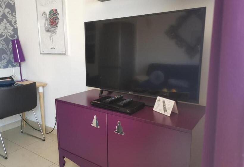 Rainbow Golf - Gay Men Only Resort