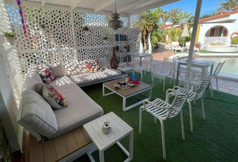 Rainbow Golf - Gay Men Only Resort