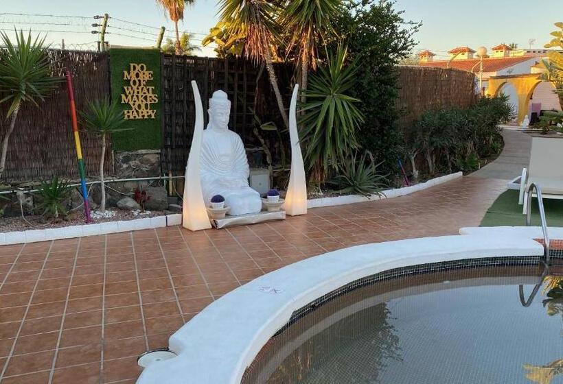 Rainbow Golf - Gay Men Only Resort