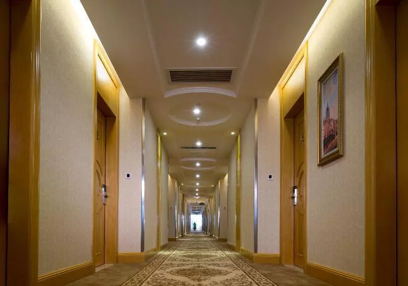Vienna Hotel Shenzhen Longhua Renmin South Road Branch