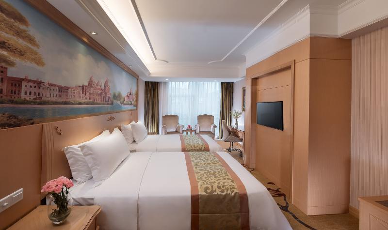 Vienna Hotel Shenzhen Longhua Renmin South Road Branch