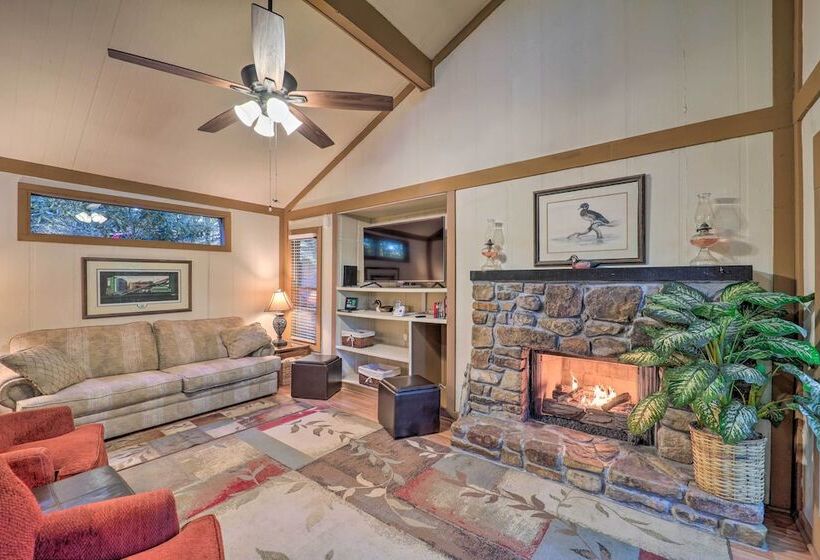 Ski Resort Cabin W/ Deck In Beech Mountain!