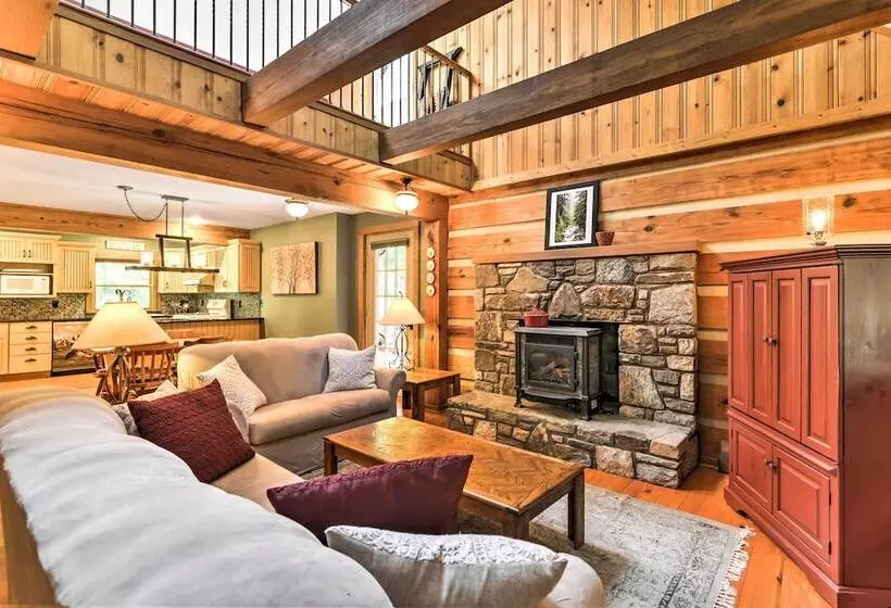 Black Mountain Cabin W/ Screened Porch + Views!