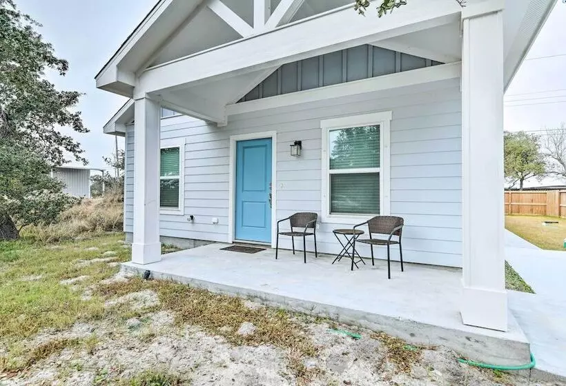 4 Mi To Boat Ramp: Charming Rockport Home