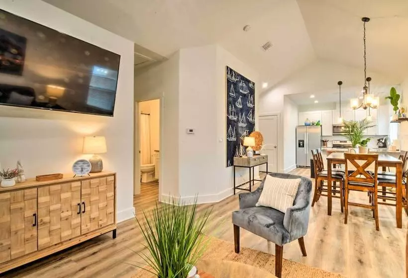 4 Mi To Boat Ramp: Charming Rockport Home