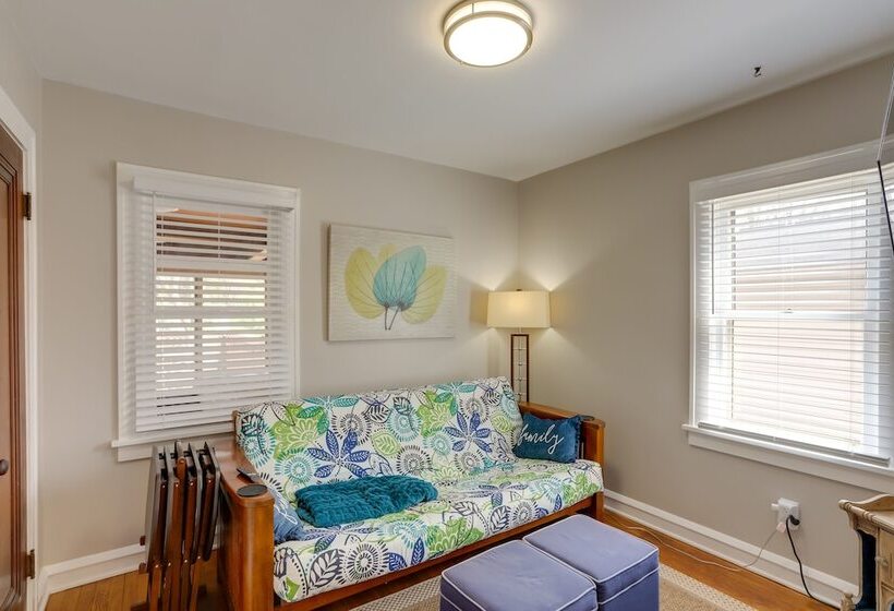 Chic Home W/ Deck, Walk To Lake Erie!