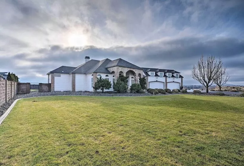 Chic Washington Wine Country Vacation Rental!