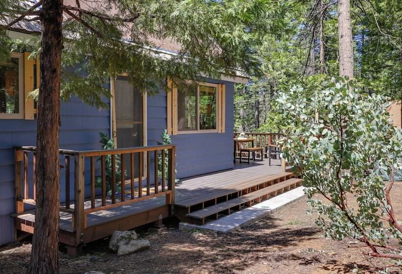 3 Mi To Big Trees State Park: Cabin W/ Scenic Deck