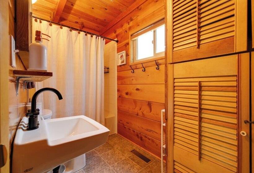 3 Mi To Big Trees State Park: Cabin W/ Scenic Deck